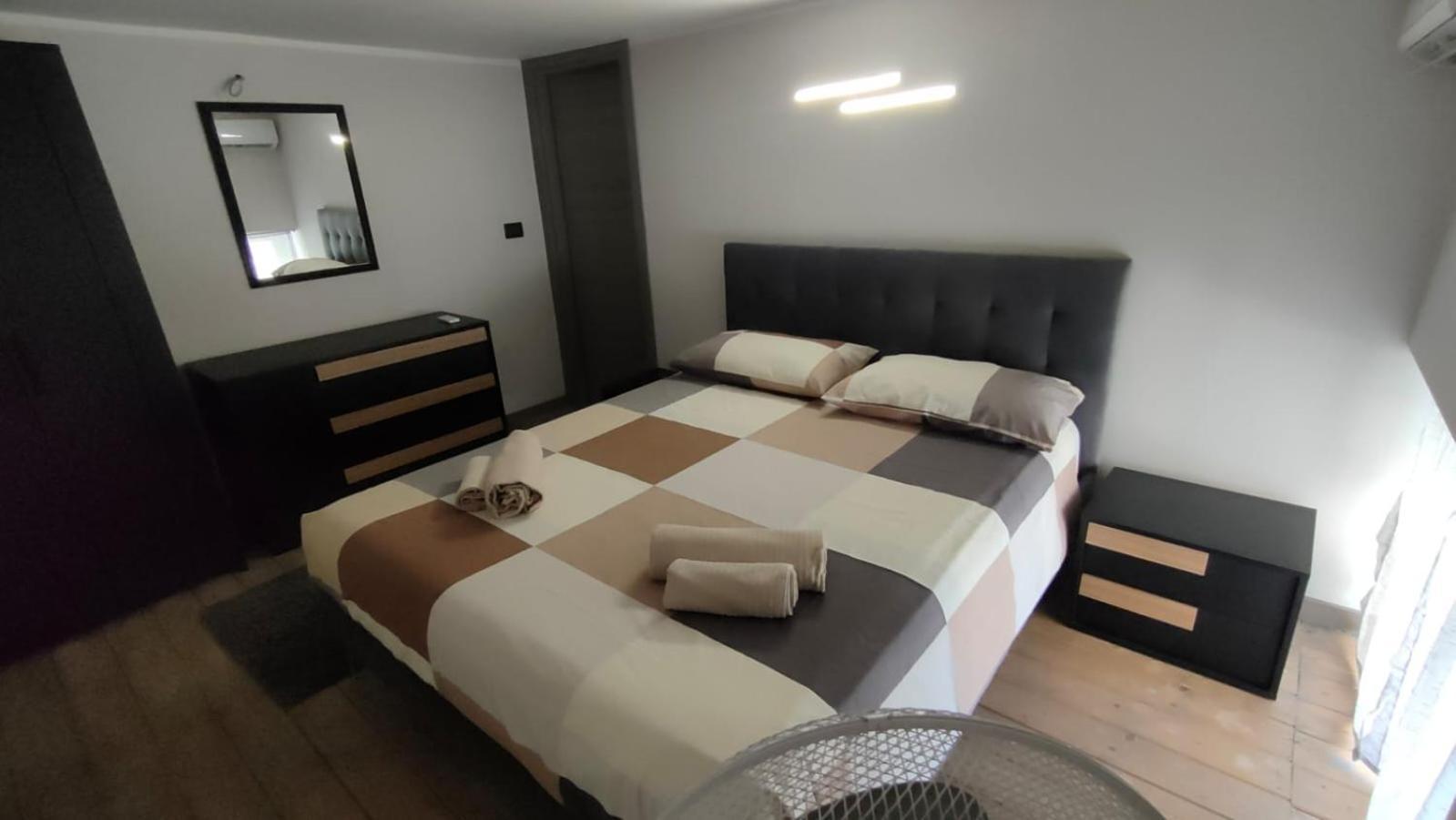 Louis Home Сиракузы Экстерьер фото